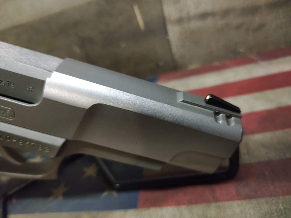 LOOK! EXCELLENT COND RUGER P-89 9mm w/15 Rnd Mag Mfg1997 PENNY NR-img-10