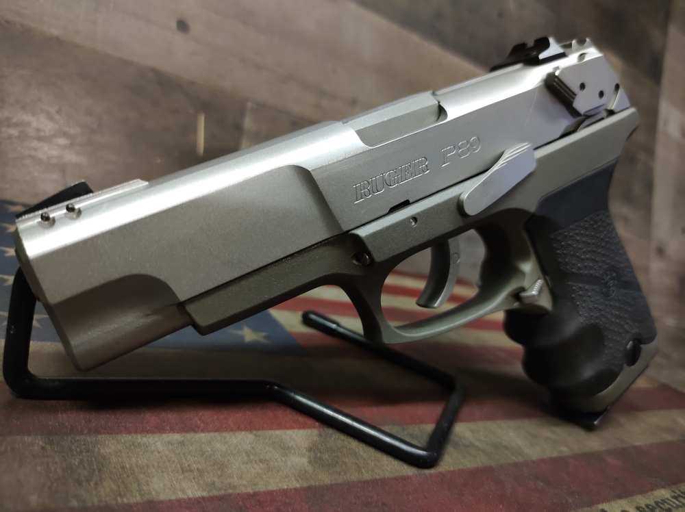 LOOK! EXCELLENT COND RUGER P-89 9mm w/15 Rnd Mag Mfg1997 PENNY NR-img-1