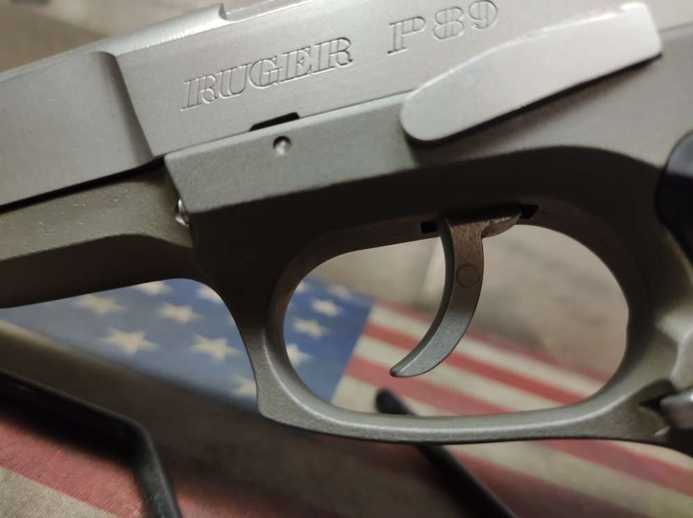 LOOK! EXCELLENT COND RUGER P-89 9mm w/15 Rnd Mag Mfg1997 PENNY NR-img-25