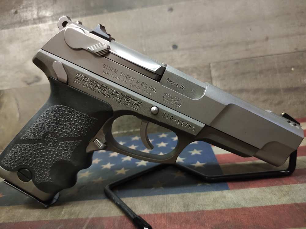 LOOK! EXCELLENT COND RUGER P-89 9mm w/15 Rnd Mag Mfg1997 PENNY NR-img-3