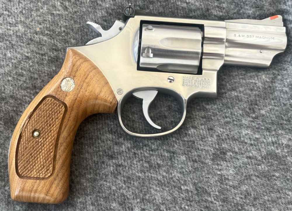 Smith and Wesson Model 66-3 - Stainless - 6 Shot Revolver - .357 Mag - 2.5"-img-1