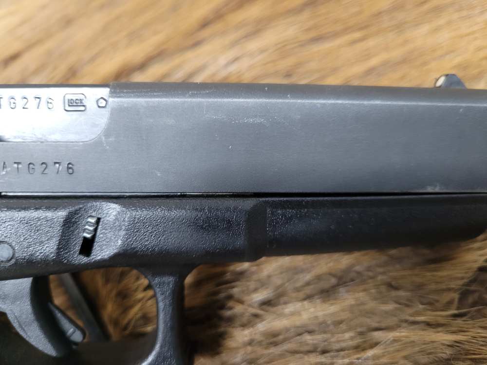 Used Glock 17 Gen 2 9mm Very Good Condition-img-33