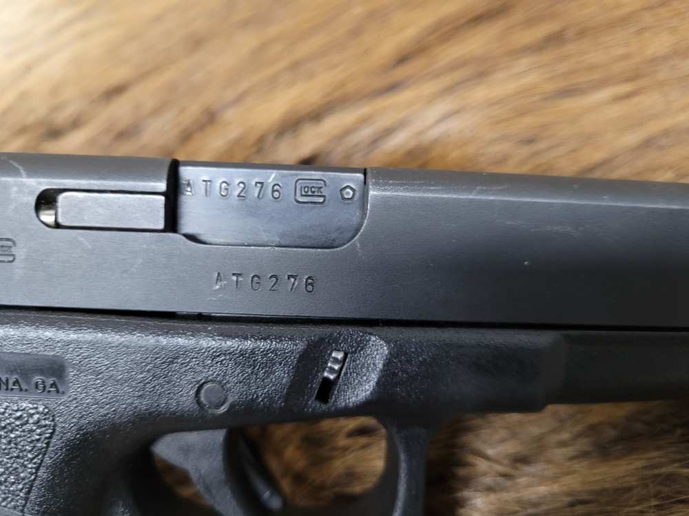 Used Glock 17 Gen 2 9mm Very Good Condition-img-32