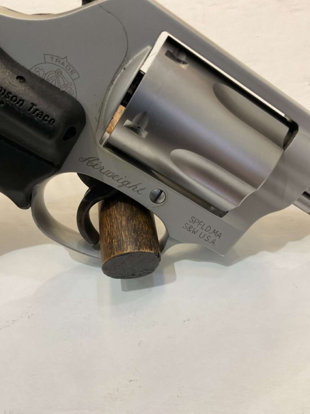 Smith & Wesson 637-2 D.A. Revolver - .38Spcl, 2" Barrel, Crimson Grip Laser-img-6