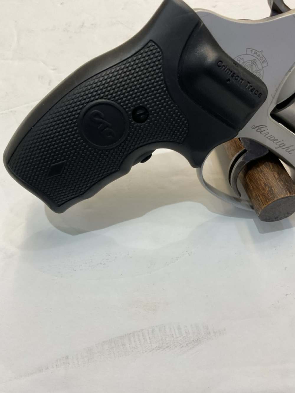 Smith & Wesson 637-2 D.A. Revolver - .38Spcl, 2" Barrel, Crimson Grip Laser-img-5