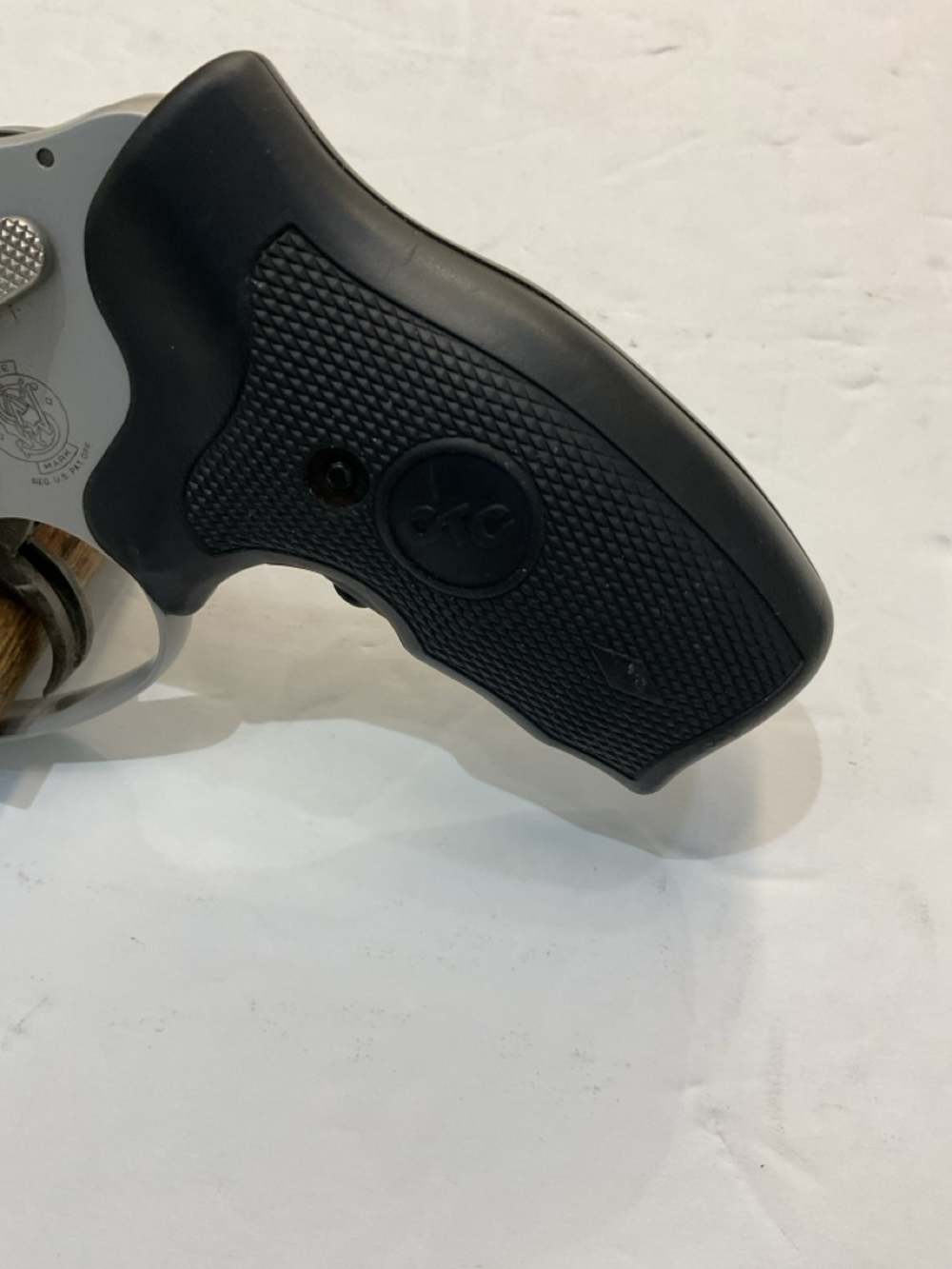 Smith & Wesson 637-2 D.A. Revolver - .38Spcl, 2" Barrel, Crimson Grip Laser-img-1