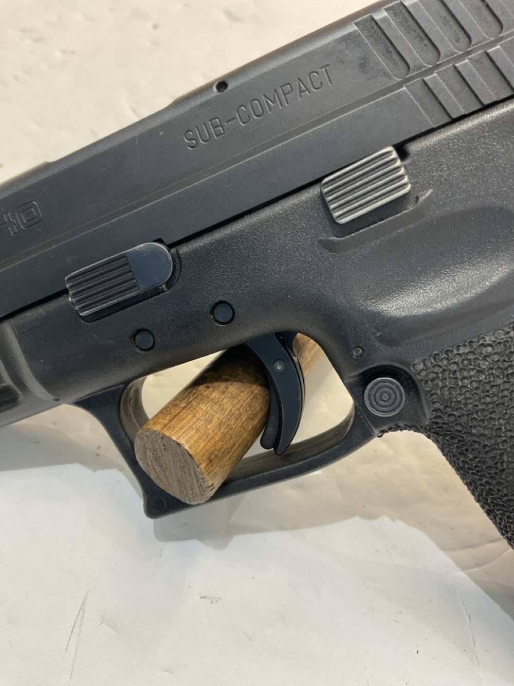 Springfield XD-40 Sub Compact Semi Auto Pistol - .40 S&W, 3" Barrel, 1 mag-img-2
