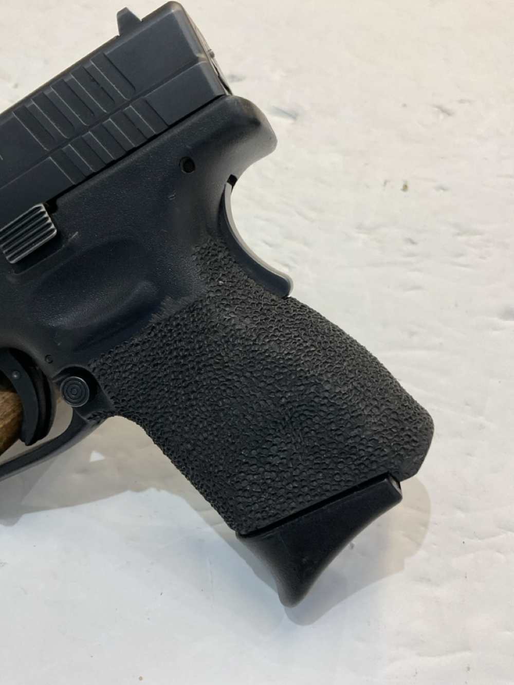 Springfield XD-40 Sub Compact Semi Auto Pistol - .40 S&W, 3" Barrel, 1 mag-img-1