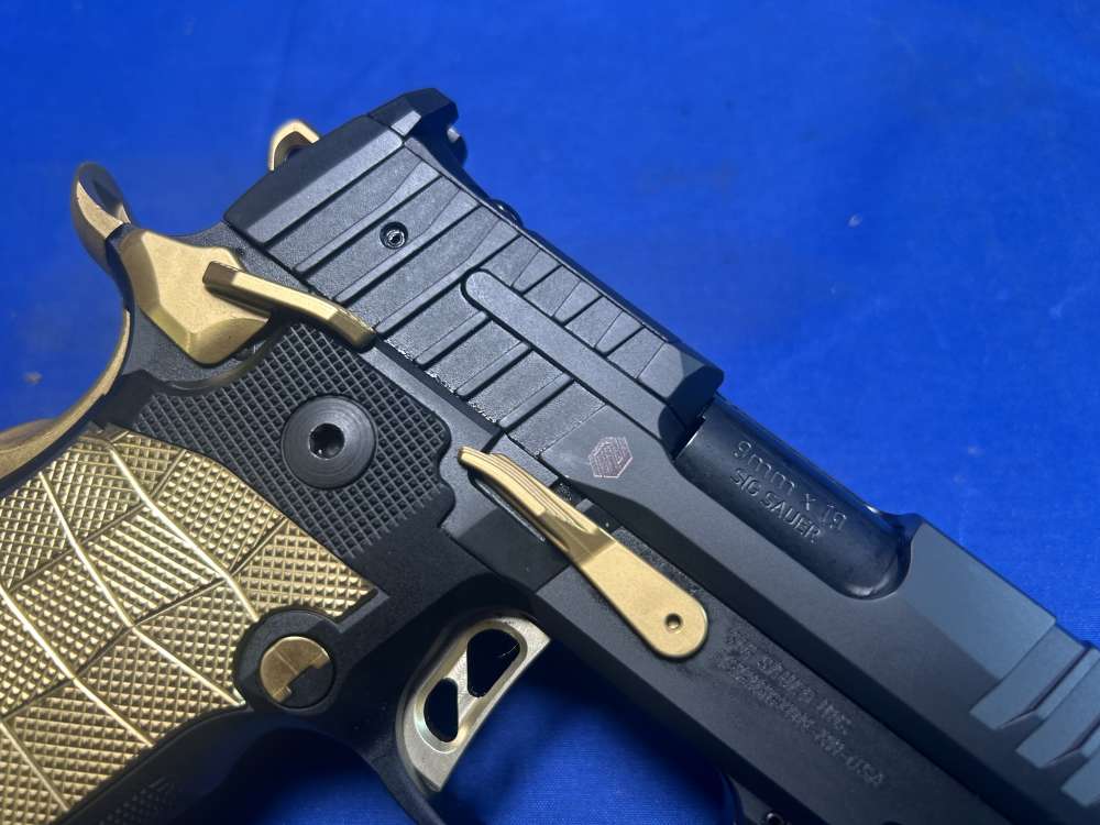 Sig Sauer P211 GTO Spectre Comp 9mm Like-New!-img-2