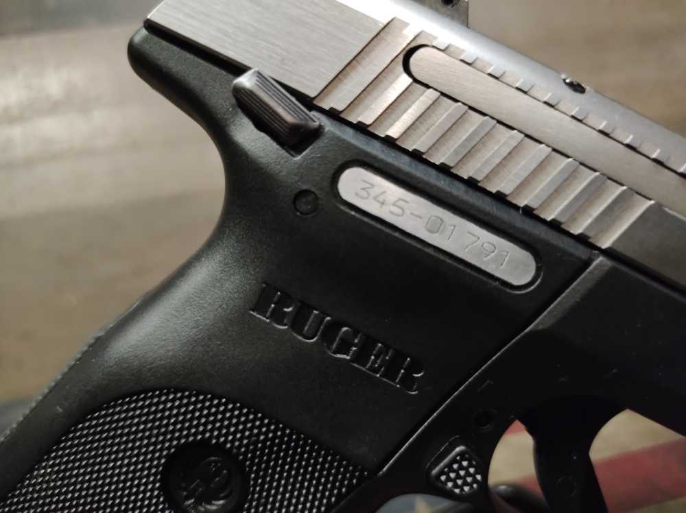 LOOK! GREAT COND RUGER SR-40C 40S&W w/9 Rnd Mag STAINLESS PENNY-img-29