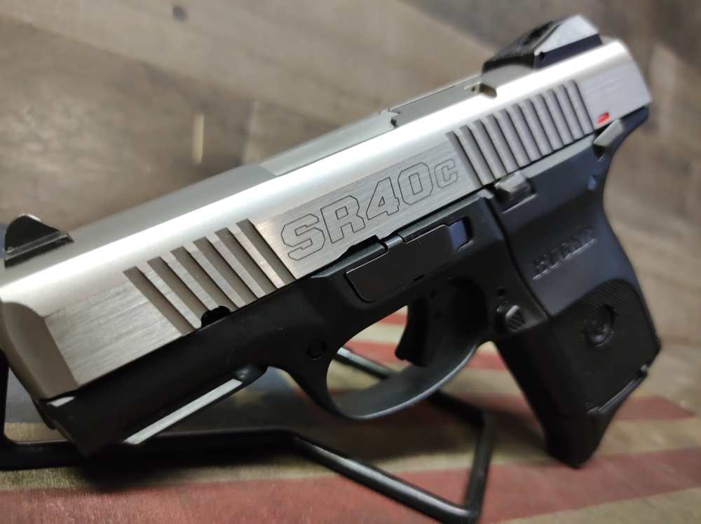 LOOK! GREAT COND RUGER SR-40C 40S&W w/9 Rnd Mag STAINLESS PENNY-img-1