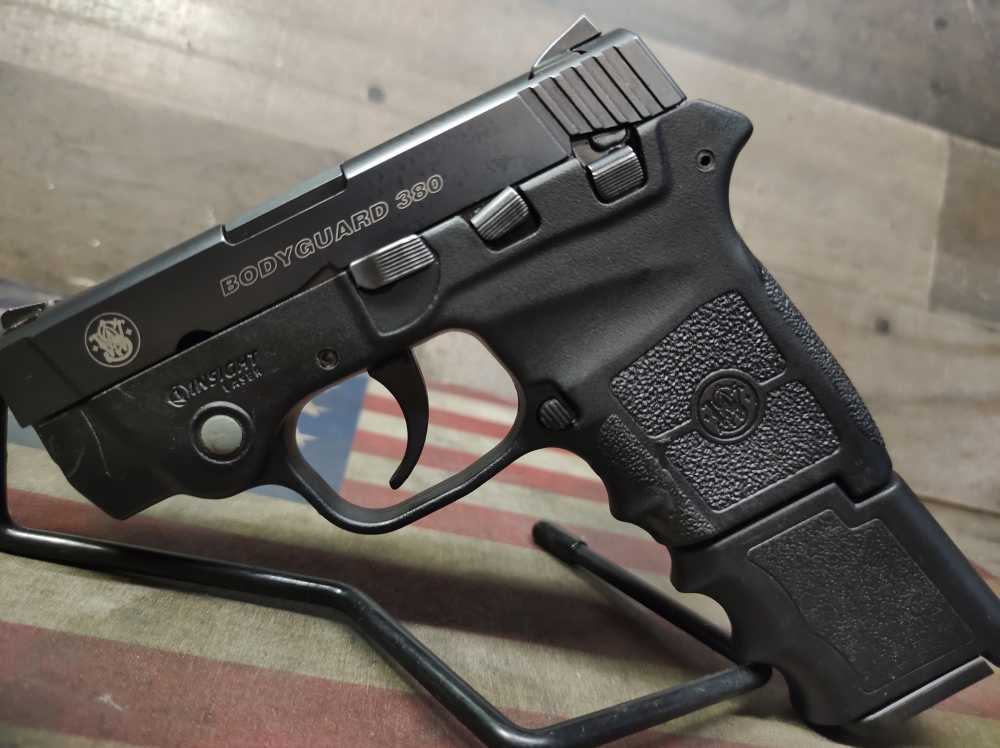 LOOK! GOOD COND. SMITH & WESSON Bodyguard w/10 Rnd Mag .380Acp PENNY! READ!-img-0
