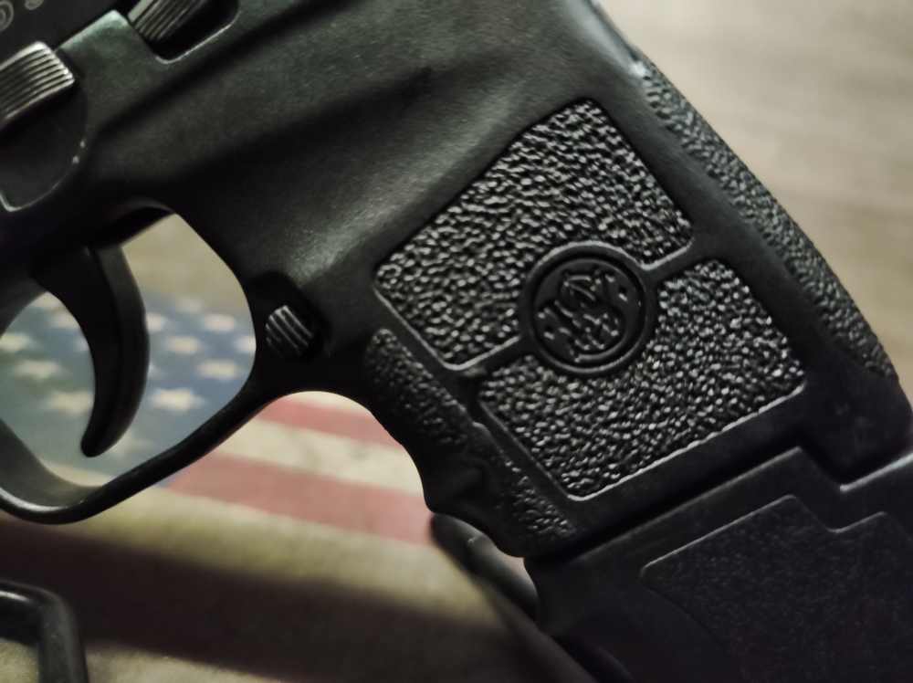 LOOK! GOOD COND. SMITH & WESSON Bodyguard w/10 Rnd Mag .380Acp PENNY! READ!-img-13