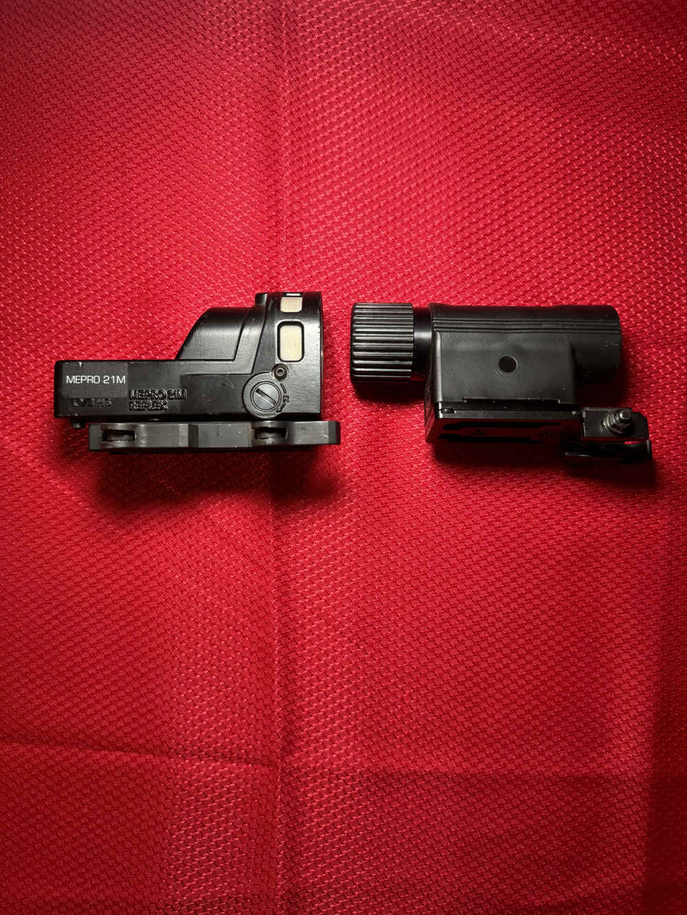 Meprolight M21 reflex sight with Meprolight MX3 magnifier-img-1