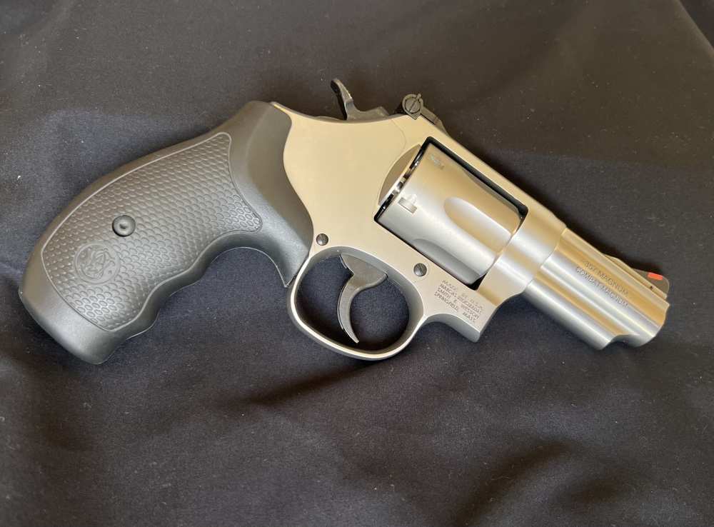Smith & Wesson “Unfired” Model 66-8 Combat Magnum 2.75” .357 Magnum-img-1