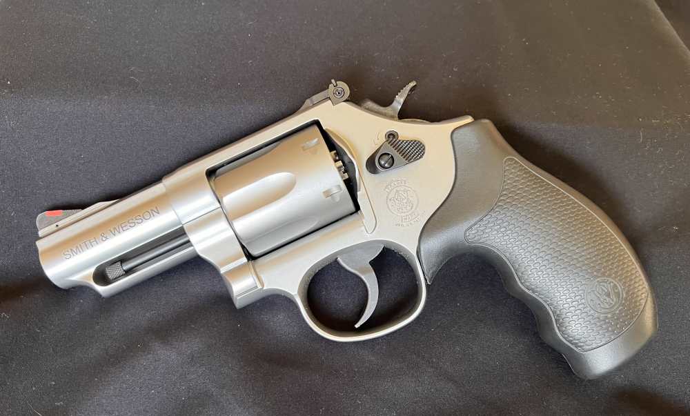 Smith & Wesson “Unfired” Model 66-8 Combat Magnum 2.75” .357 Magnum-img-0
