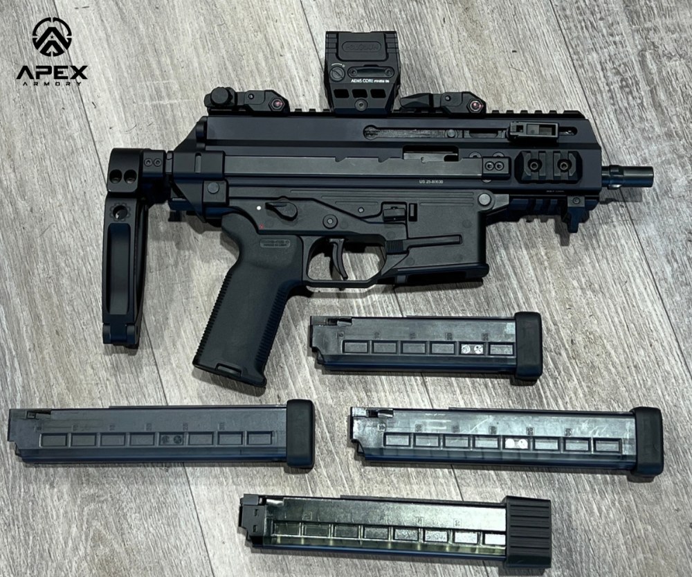 EXCELLENT B&T APC9K Pro 9mm PCC 5.5" Holosun AEMS 4 Mags-img-0