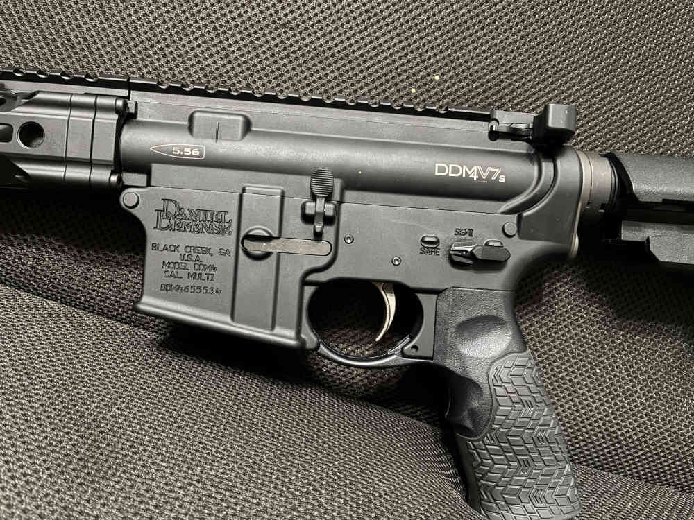 Daniel Defense DDM4 V7S 11.5” + HUXWRX QD-img-1