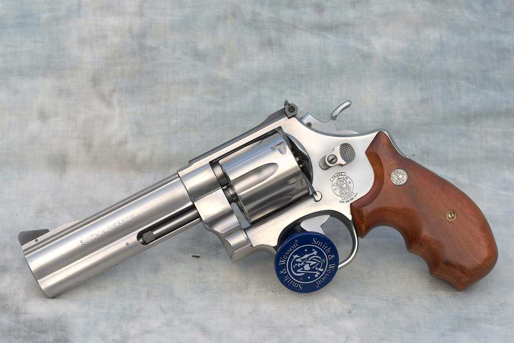 SCARCE LNIB Smith & Wesson 610 10mm 5"-img-3