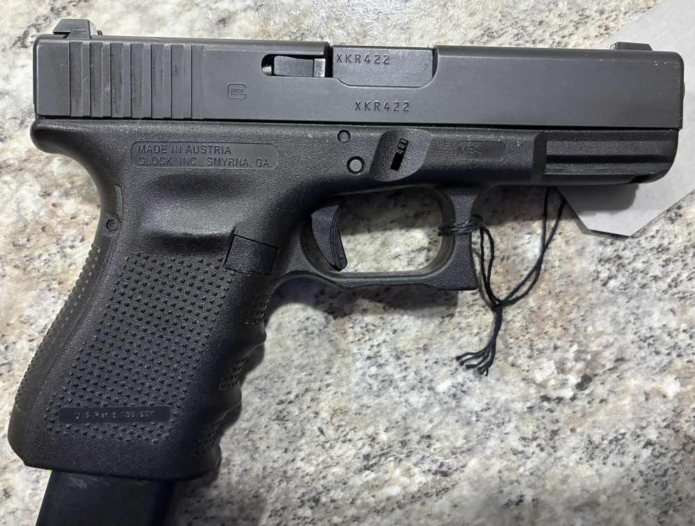 Glock 23 Gen 4 40 S&W VERY NICE-img-2