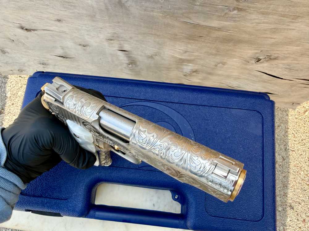Colt Combat Commander 38 super Icy Bright Nickel ENGRAVED & 24k Gold -img-22