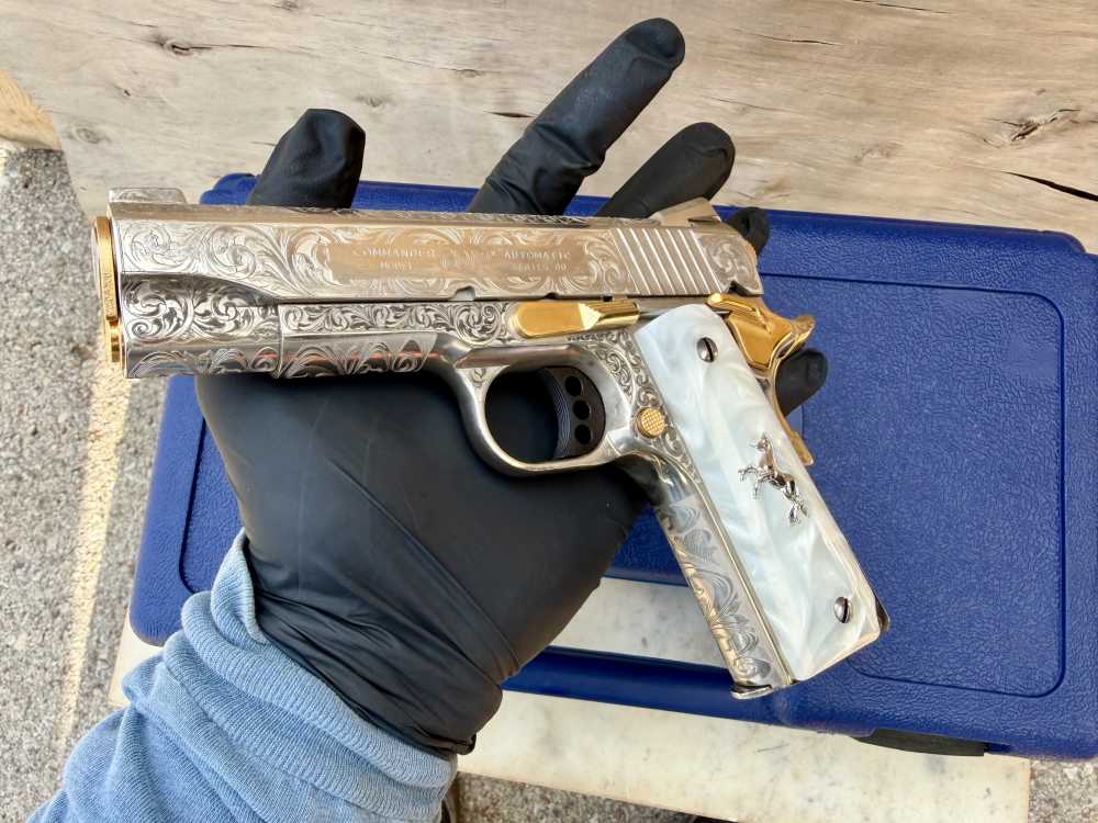 Colt Combat Commander 38 super Icy Bright Nickel ENGRAVED & 24k Gold -img-20