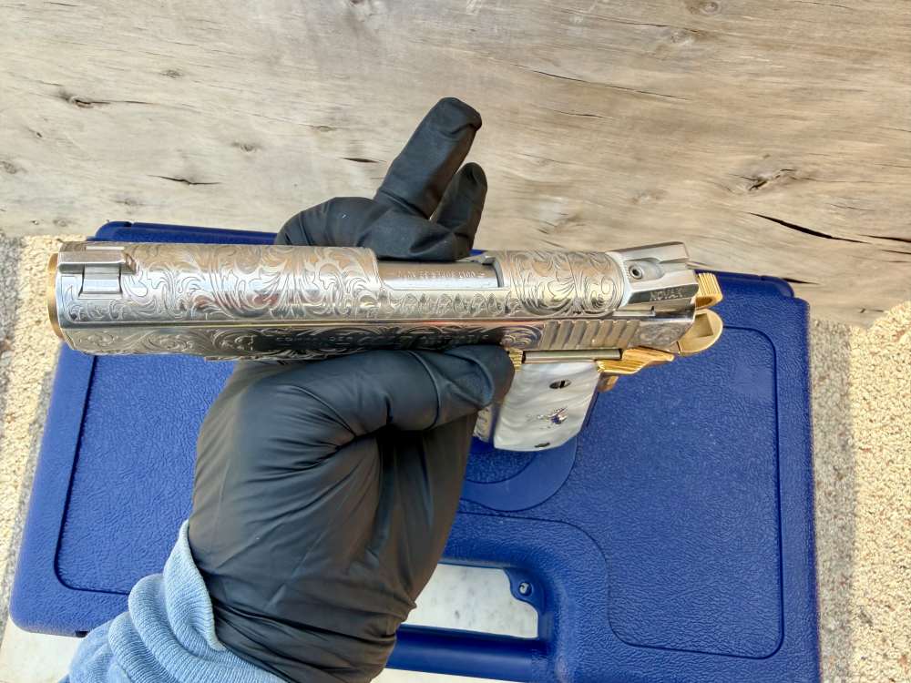 Colt Combat Commander 38 super Icy Bright Nickel ENGRAVED & 24k Gold -img-23