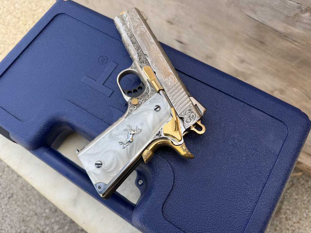 Colt Combat Commander 38 super Icy Bright Nickel ENGRAVED & 24k Gold -img-4