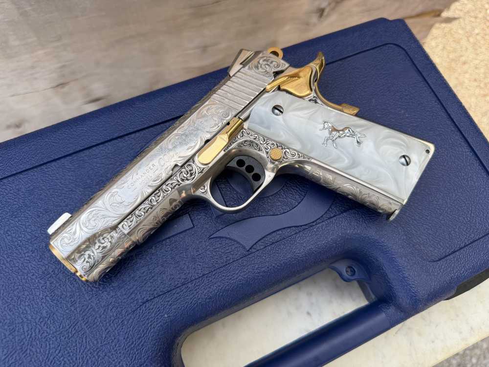 Colt Combat Commander 38 super Icy Bright Nickel ENGRAVED & 24k Gold -img-2