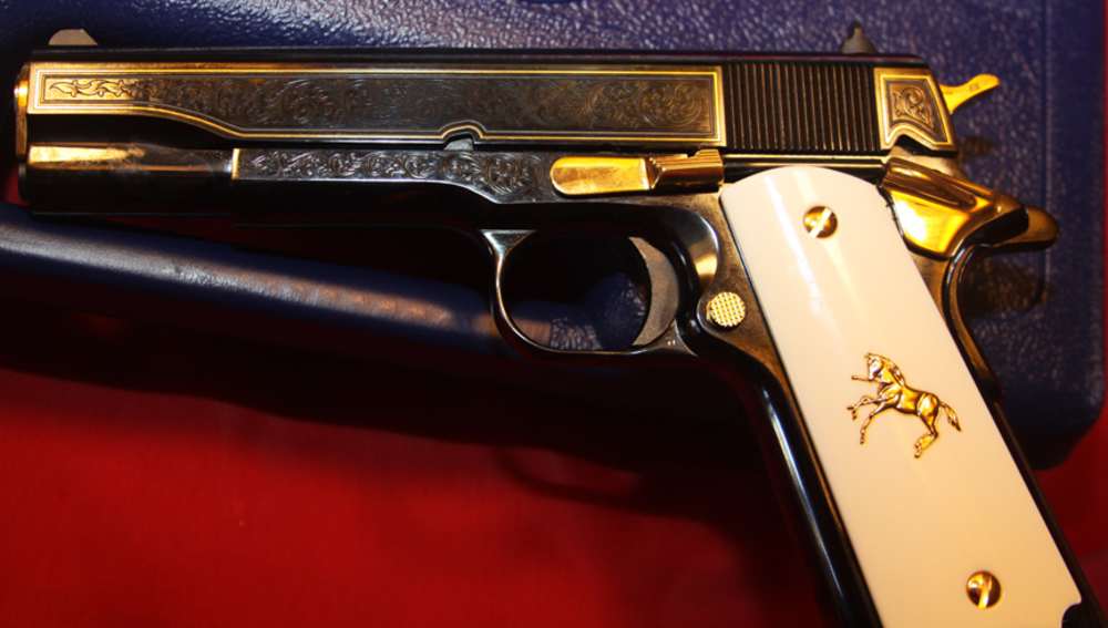 Colt 1911 Classic Government, .45ACP, Engraved, 24kt Gold - NEW!-img-2