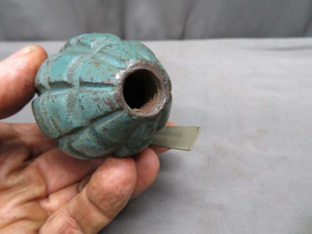 WWII US MILITARY MARK 2 HAND GRENADE-ORIGINAL-BLUE PAINTED FOR TRAINING-img-5