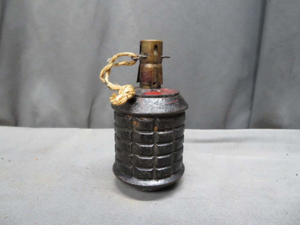 WWII JAPANESE TYPE 97 HAND GRENADE-ORIGINAL-NICE PAINT & MARKINGS-img-0