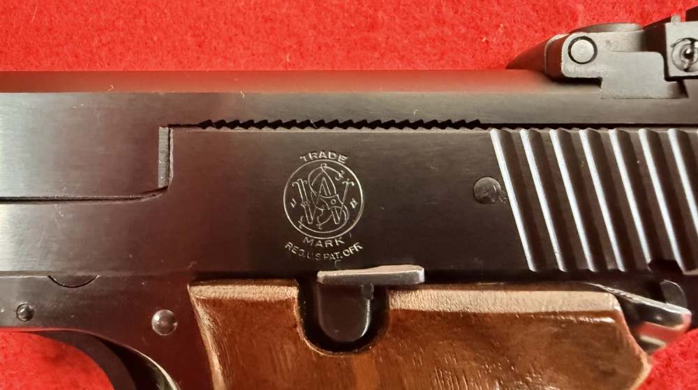 Smith & Wesson Model 41 .22LR -No Reserve--img-8