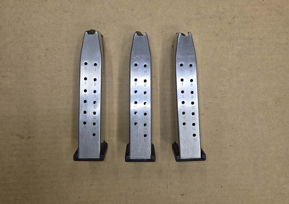 3 Quantity XD40 Magazines 16 Rounds-img-0