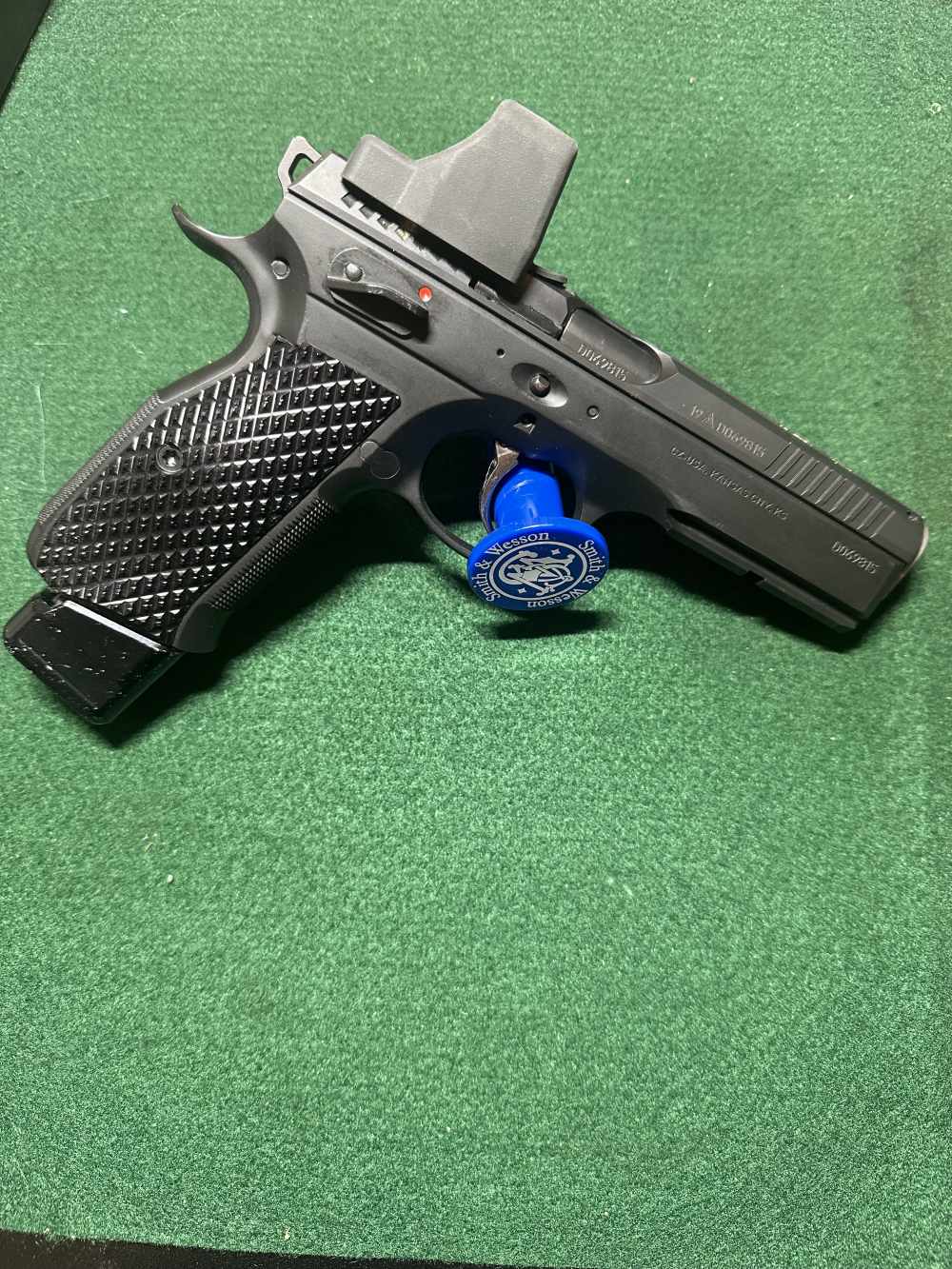 CZ accushadow 2-img-1