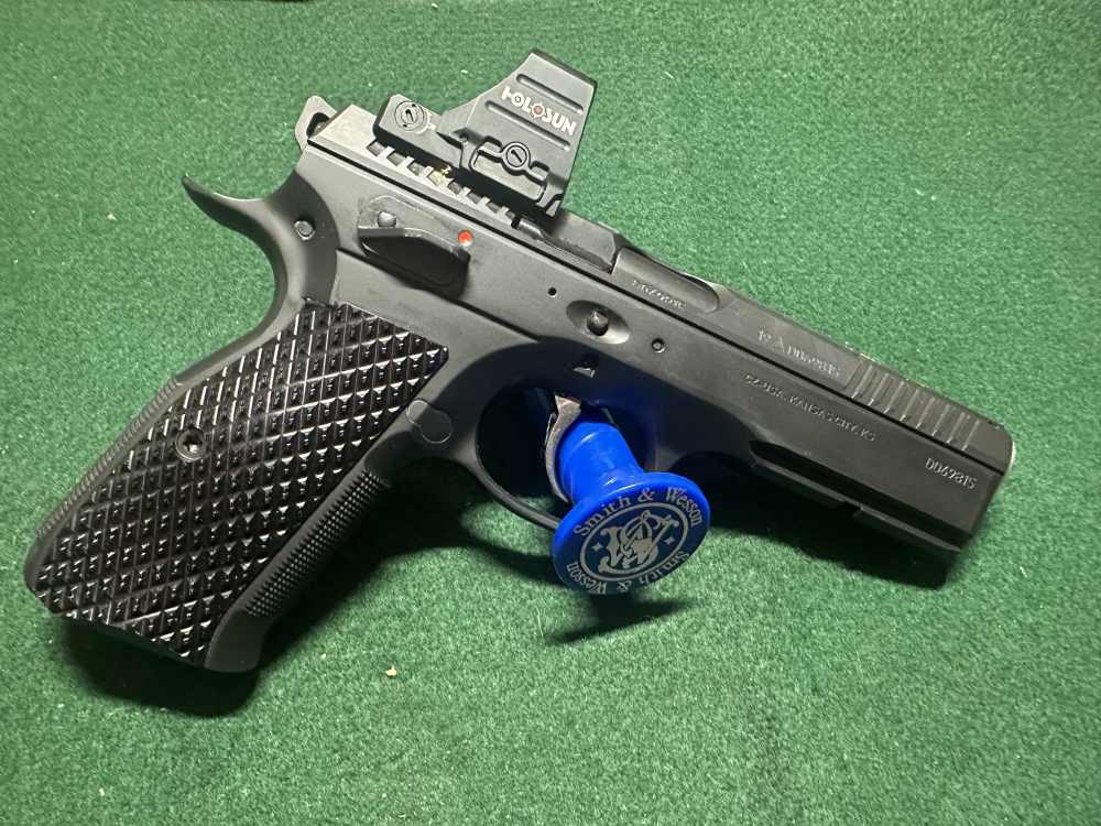 CZ accushadow 2-img-0