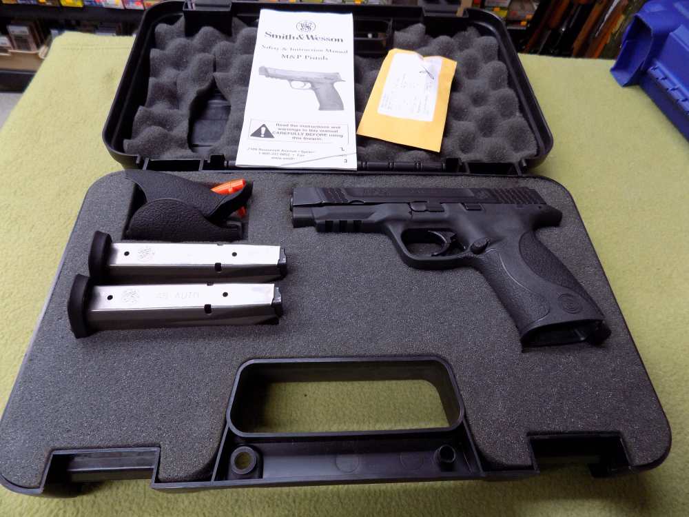 S&W M&P45 Semi Auto Pistol in .45 acp, 4.5" BBL, Case & 2-Mags -img-10