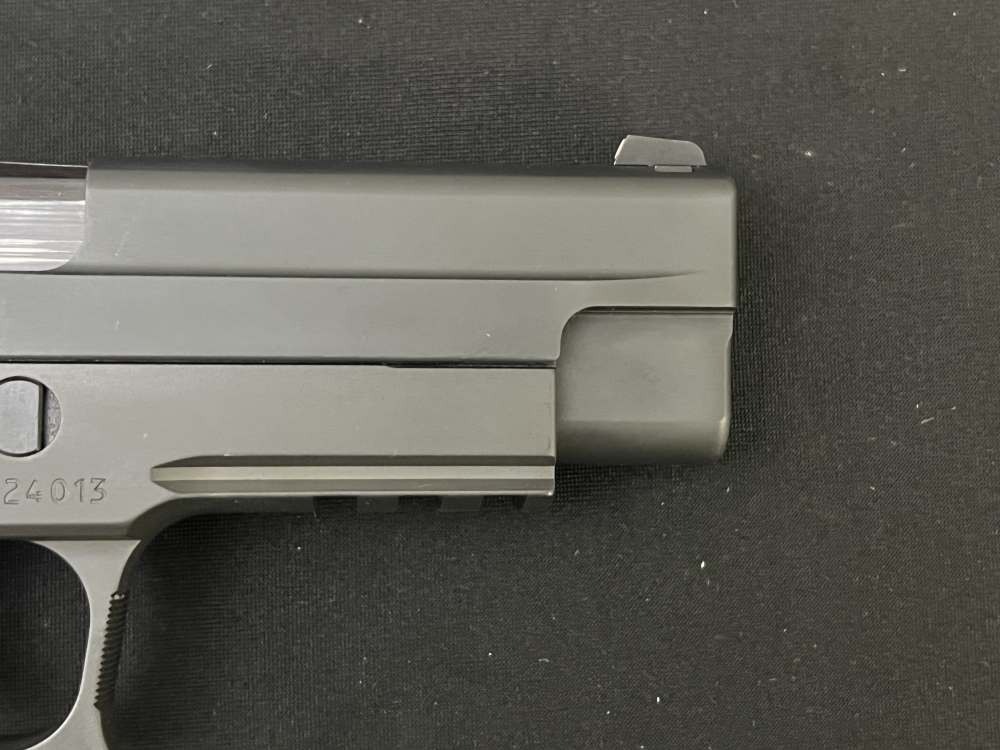 Sig Sauer P226 DA/SA in 9mm -img-5