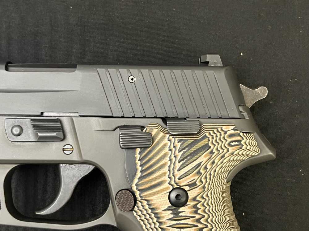 Sig Sauer P226 DA/SA in 9mm -img-3