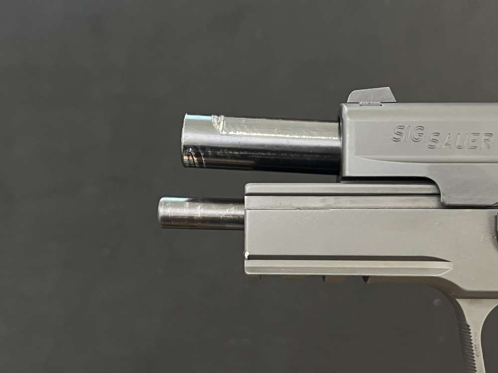 Sig Sauer P226 DA/SA in 9mm -img-9