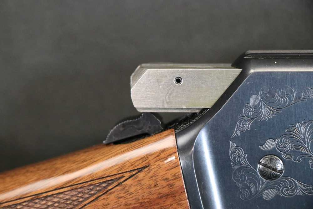Browning BL-22 Grade II .22LR Lever Action 20" Blued Gloss Walnut Engraved-img-12