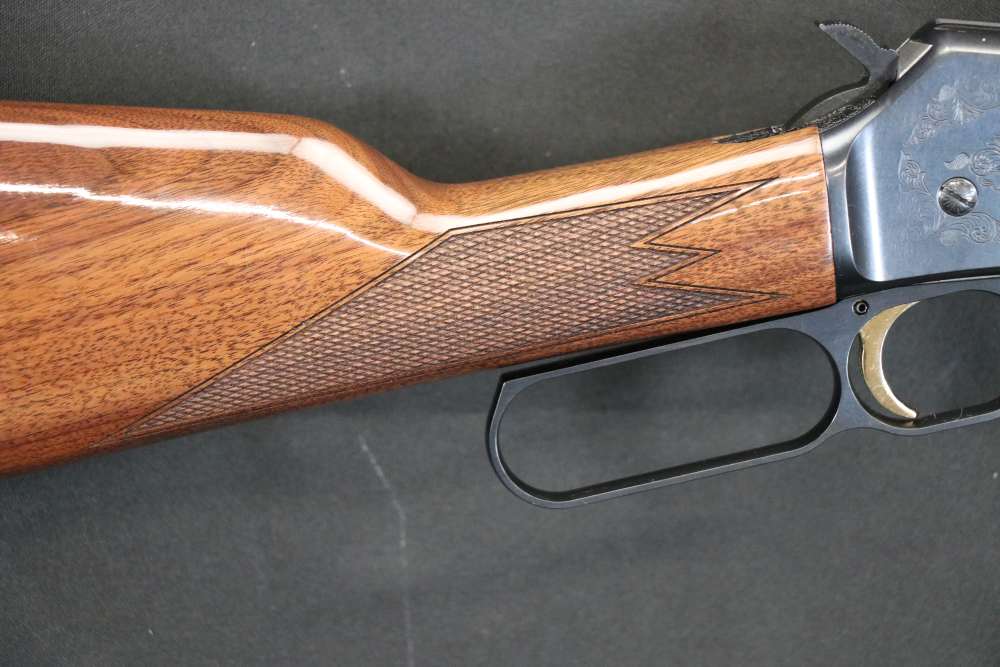 Browning BL-22 Grade II .22LR Lever Action 20" Blued Gloss Walnut Engraved-img-3