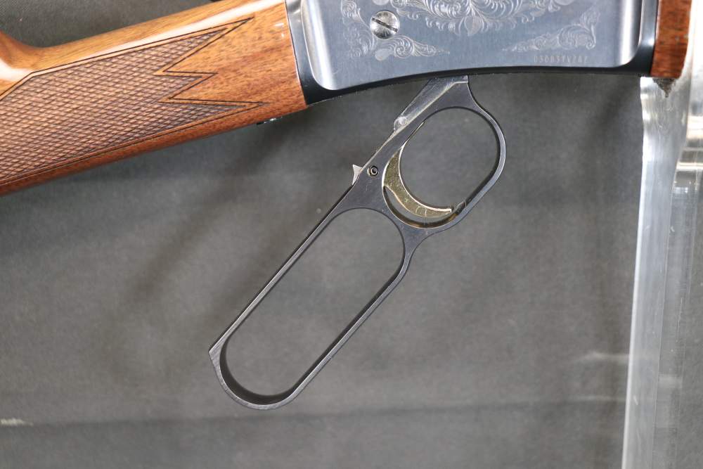 Browning BL-22 Grade II .22LR Lever Action 20" Blued Gloss Walnut Engraved-img-11