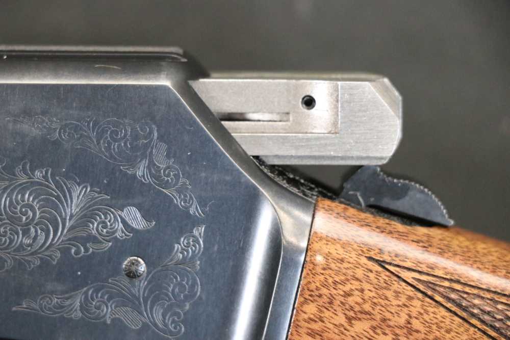 Browning BL-22 Grade II .22LR Lever Action 20" Blued Gloss Walnut Engraved-img-19