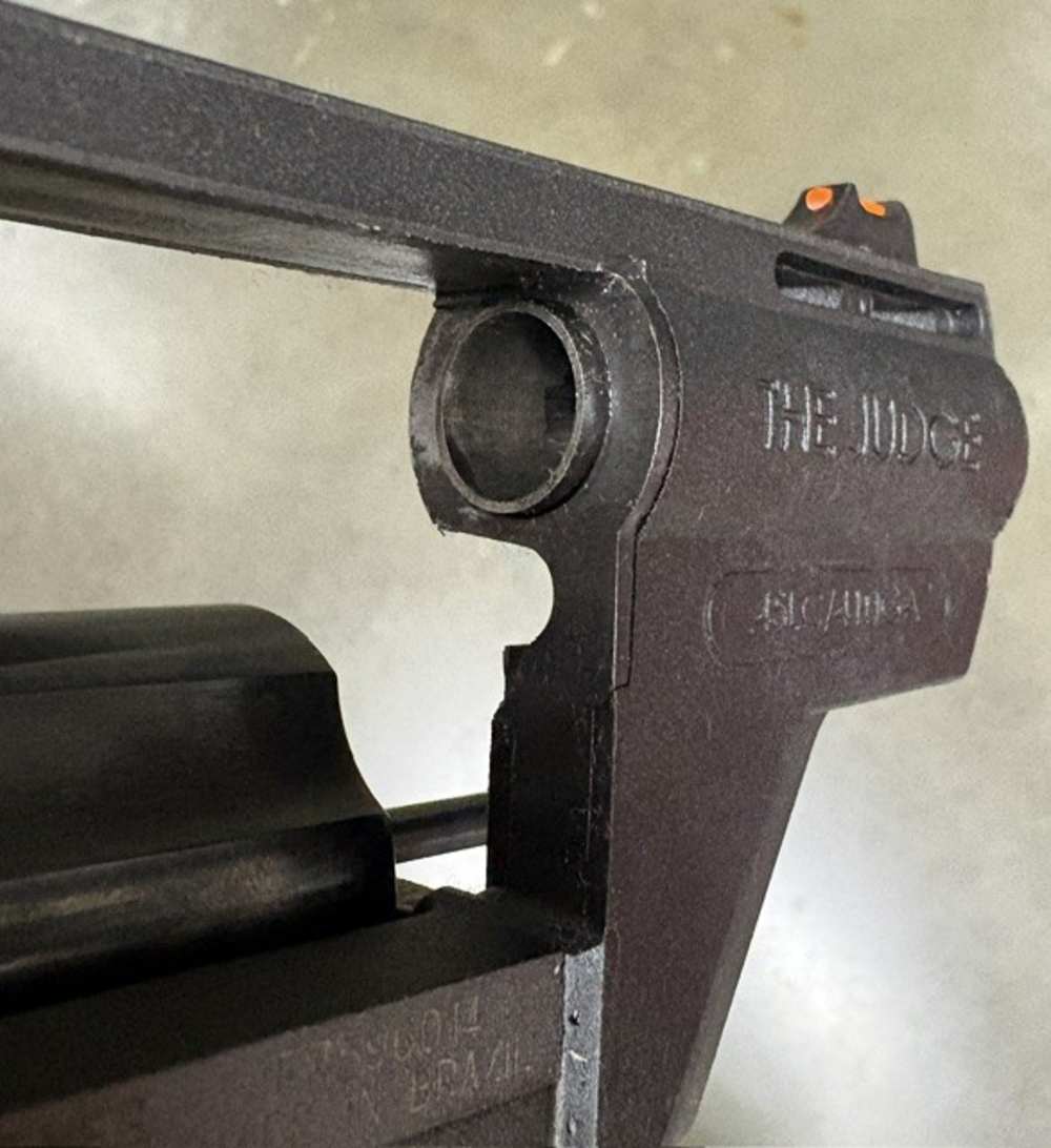 TAURUS JUDGE PUBLIC DEFENDER POLYMER – .45 COLT / .410 BORE – 2"-img-3