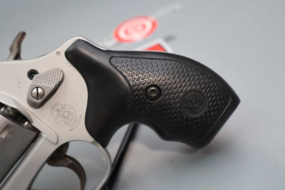 Smith & Wesson Model 637-2 Airweight 1.875" .38 SPL+P w/Case -img-3
