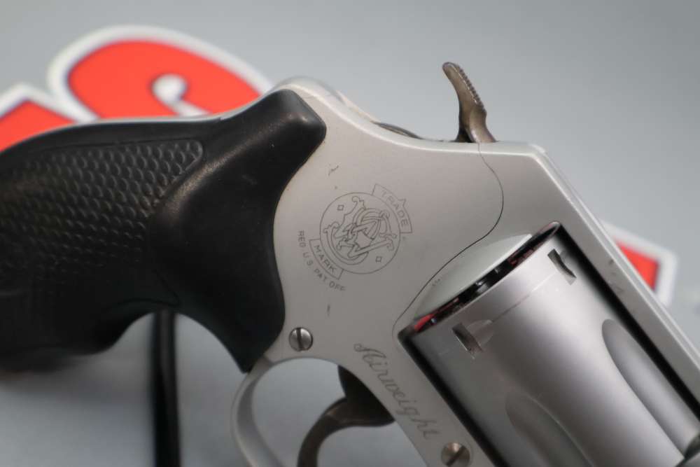 Smith & Wesson Model 637-2 Airweight 1.875" .38 SPL+P w/Case -img-16
