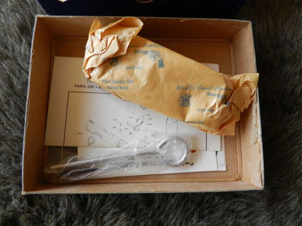 S&W Model 59 9MM 4" Blue NIB-img-8