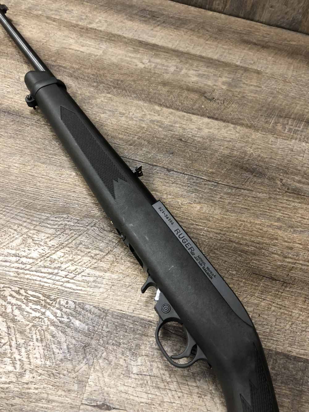 Ruger 10/22 Semi Auto Rifle 18.5" Carbine Black Synthetic 10 Rd Factory Mag-img-5