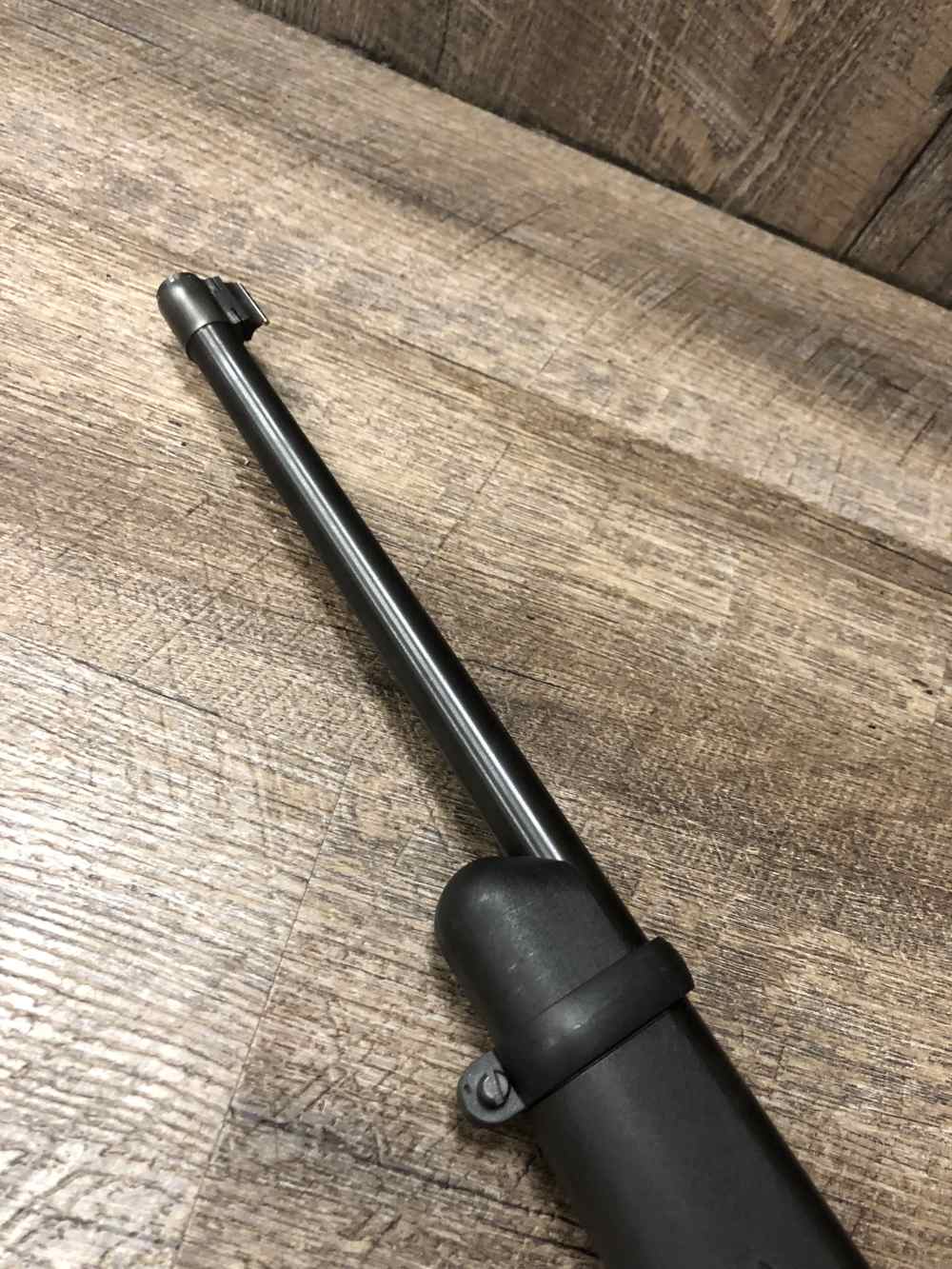 Ruger 10/22 Semi Auto Rifle 18.5" Carbine Black Synthetic 10 Rd Factory Mag-img-9